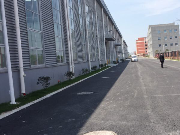 公司側面 公司側面